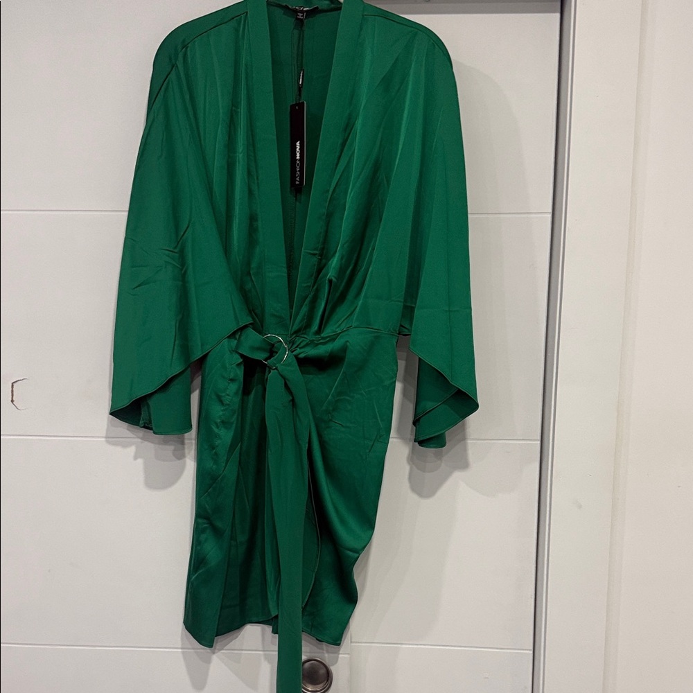 Elegant Green Women's Kimono Dress NWT